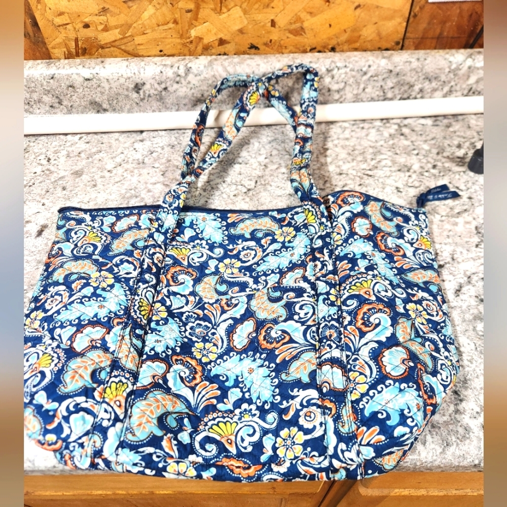 Kaddie and Libby Quilted paisley weekend tote bag